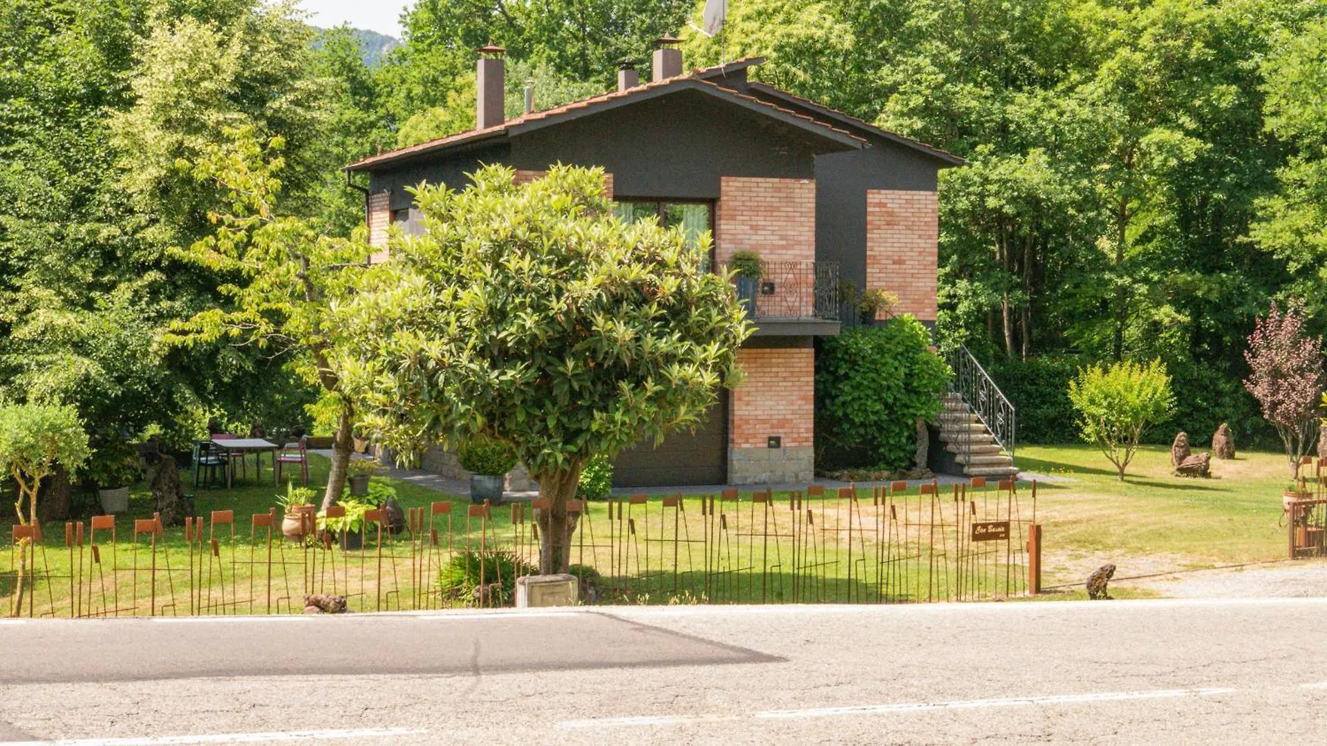 Can Baseia - Amb Jardi I Acces Privat A La Fageda Santa Pau Spain